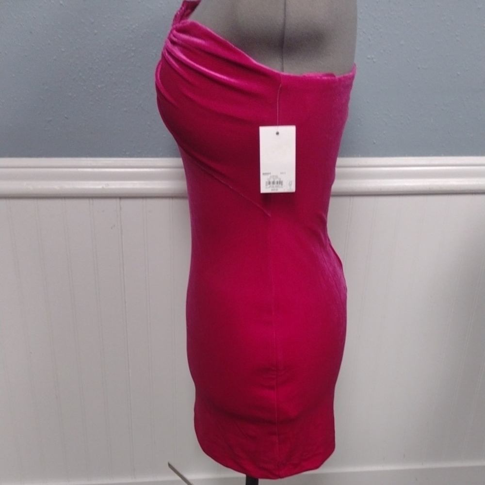 New SO Velvet Vibrant Strapless Mini Dress in Fuchsia Wedding Guest, Formal - Picture 4 of 16